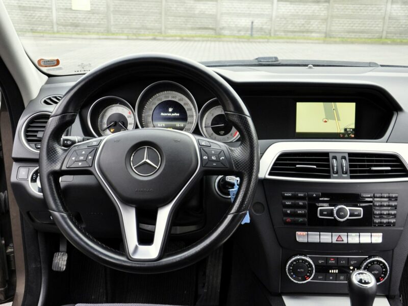 Mercedes C 180 2,2CDi 120KM Elegance/Navi/Skóra/LEDy/Xenon/Alu/El.Klapa W204 (2007-2014)