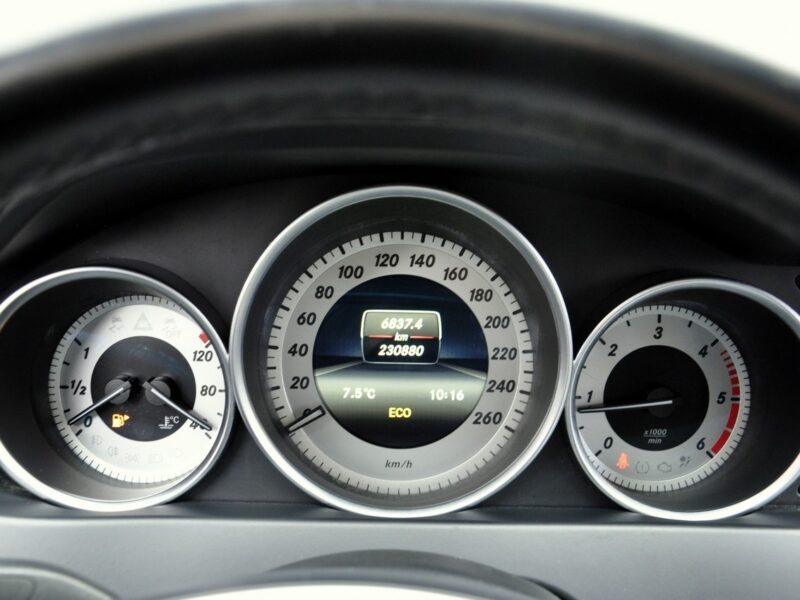 Mercedes C 180 2,2CDi 120KM Elegance/Navi/Skóra/LEDy/Xenon/Alu/El.Klapa W204 (2007-2014)