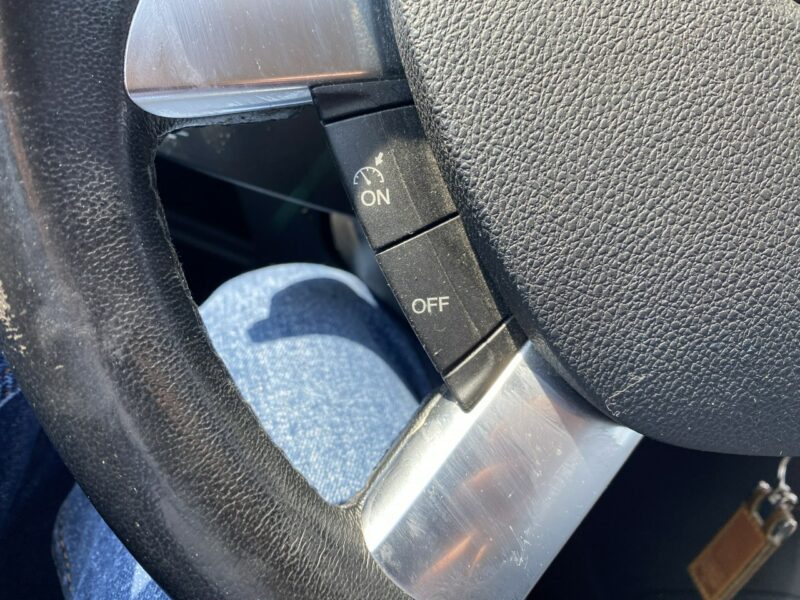 Ford Focus Titanium, czujniki, nawigacja, mocna benzyna, hak, podg. szyba czołowa Mk2 (2004-2011)