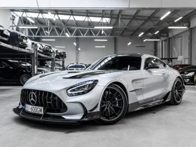 Mercedes AMG GT Black Series. Salon PL. Wideoprezentacja YouTube.