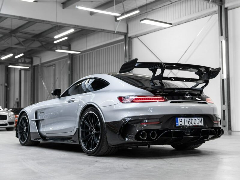 Mercedes AMG GT Black Series. Salon PL. Wideoprezentacja YouTube.