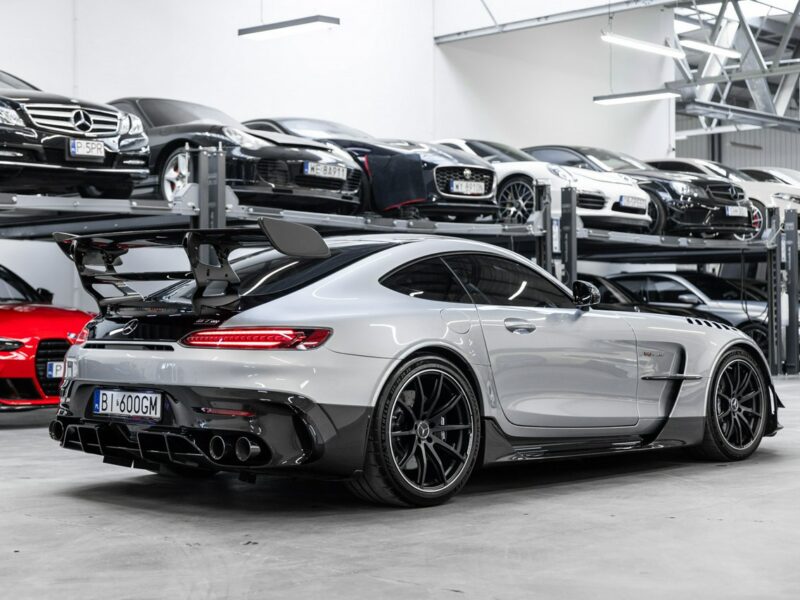 Mercedes AMG GT Black Series. Salon PL. Wideoprezentacja YouTube.