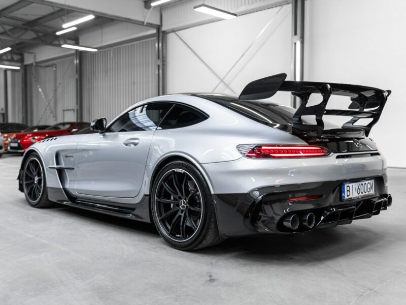 Mercedes AMG GT Black Series. Salon PL. Wideoprezentacja YouTube.