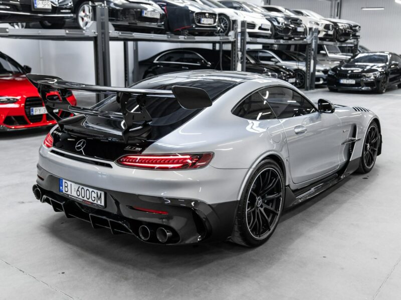 Mercedes AMG GT Black Series. Salon PL. Wideoprezentacja YouTube.