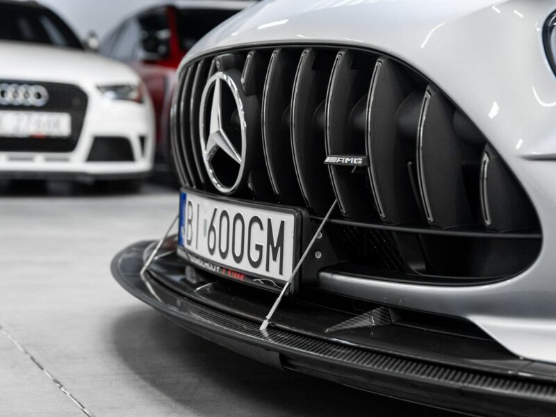 Mercedes AMG GT Black Series. Salon PL. Wideoprezentacja YouTube.