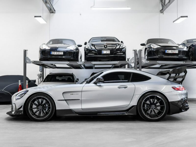 Mercedes AMG GT Black Series. Salon PL. Wideoprezentacja YouTube.