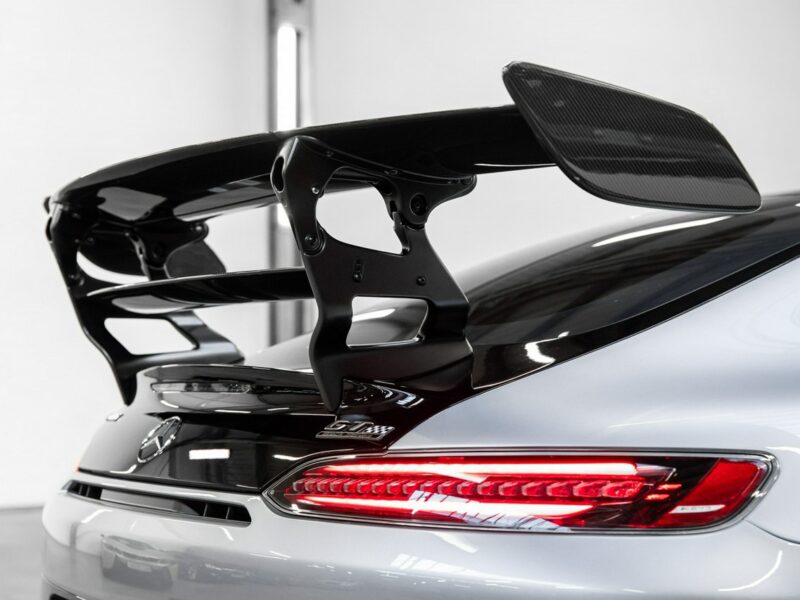 Mercedes AMG GT Black Series. Salon PL. Wideoprezentacja YouTube.