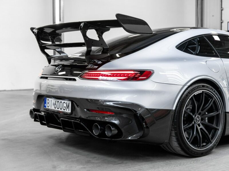 Mercedes AMG GT Black Series. Salon PL. Wideoprezentacja YouTube.
