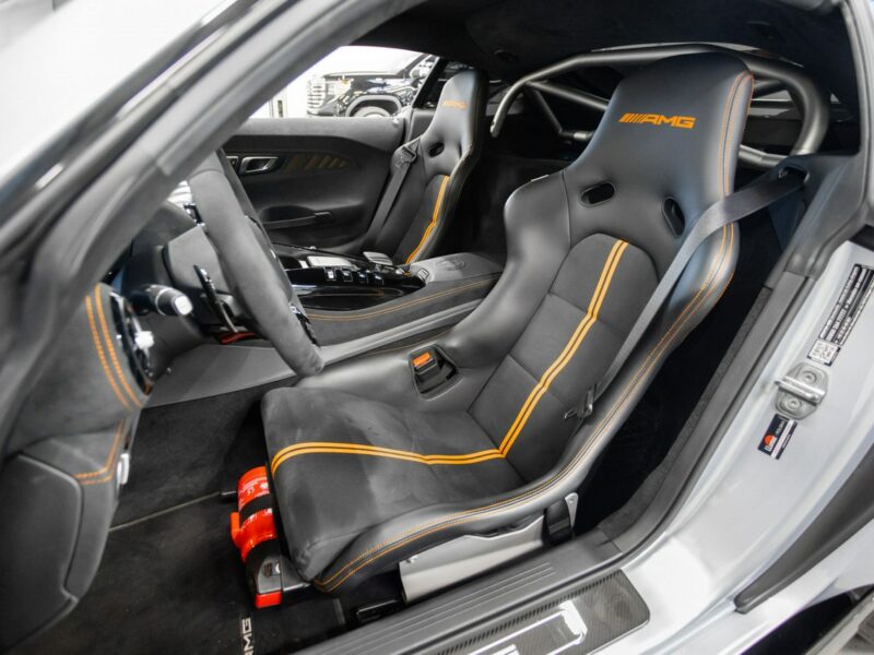 Mercedes AMG GT Black Series. Salon PL. Wideoprezentacja YouTube.