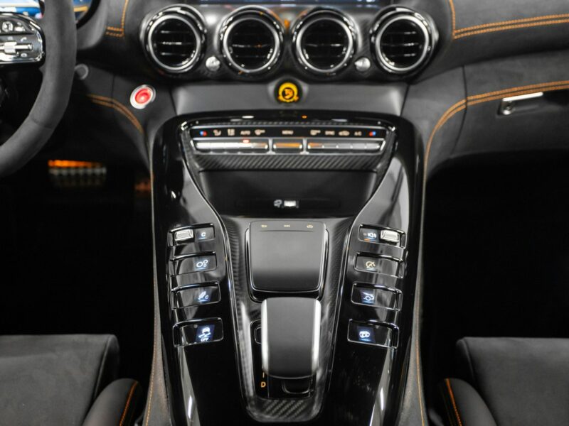 Mercedes AMG GT Black Series. Salon PL. Wideoprezentacja YouTube.