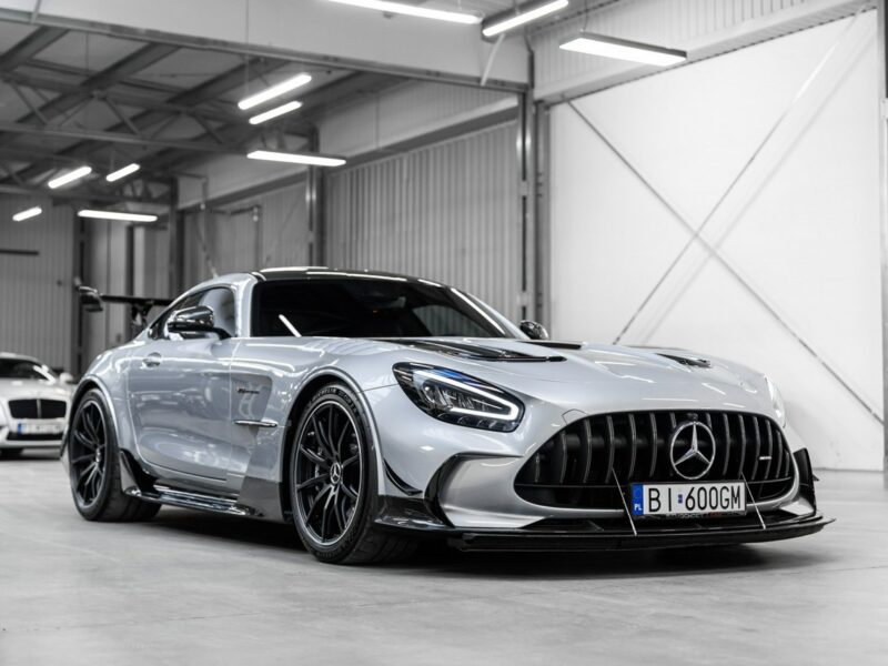 Mercedes AMG GT Black Series. Salon PL. Wideoprezentacja YouTube.