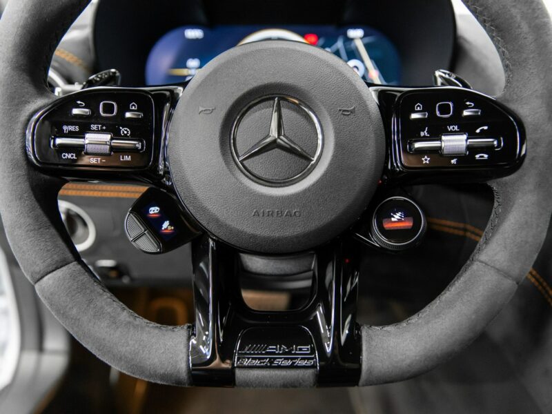 Mercedes AMG GT Black Series. Salon PL. Wideoprezentacja YouTube.