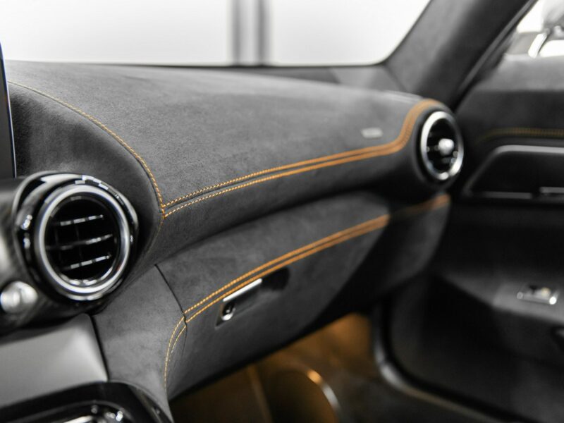 Mercedes AMG GT Black Series. Salon PL. Wideoprezentacja YouTube.