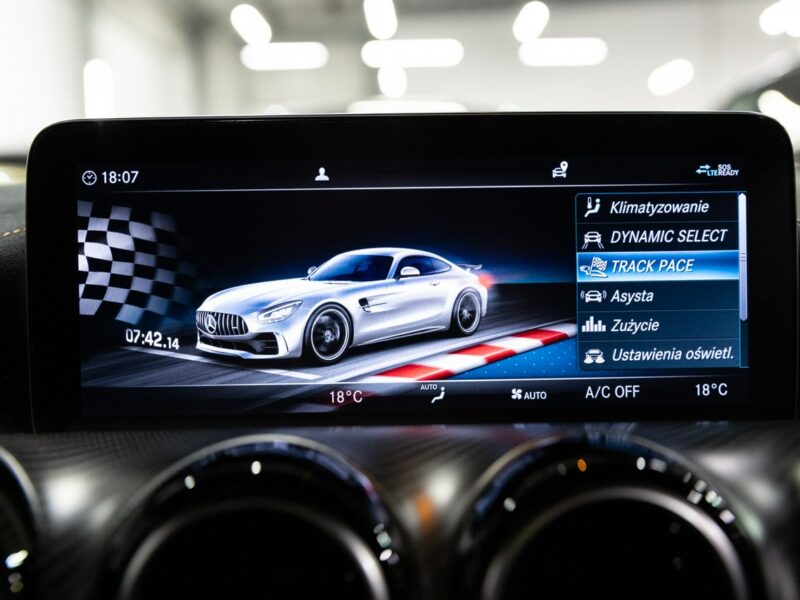 Mercedes AMG GT Black Series. Salon PL. Wideoprezentacja YouTube.