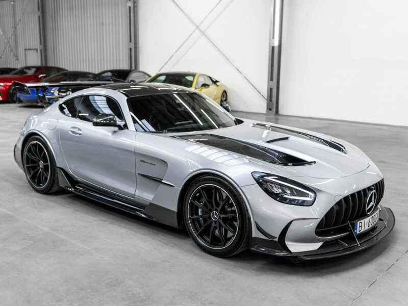 Mercedes AMG GT Black Series. Salon PL. Wideoprezentacja YouTube.
