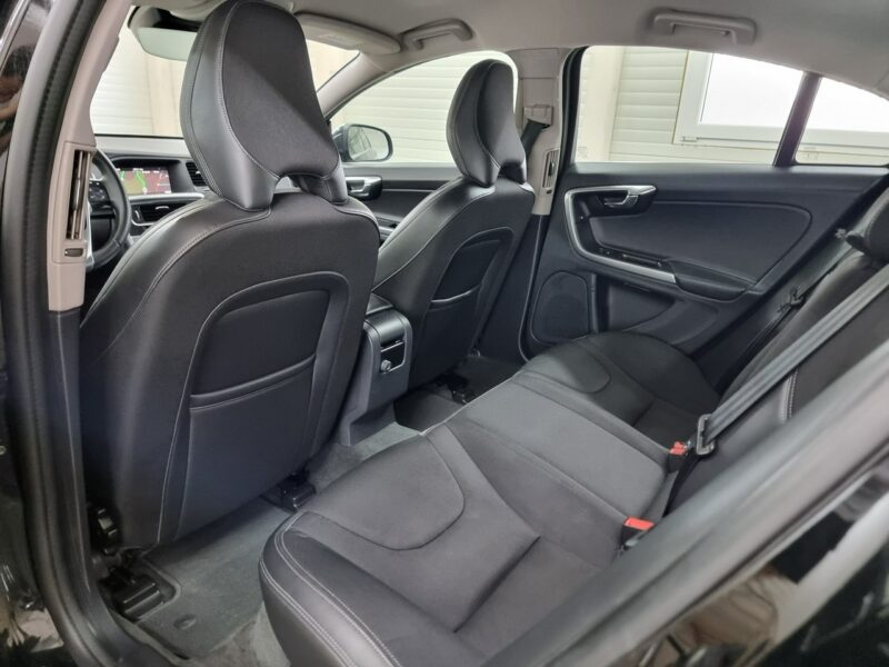 Volvo S60 2.0 T3 Drive-E Momentum, I właściciel, salon Polska, FV23% II (2010-)