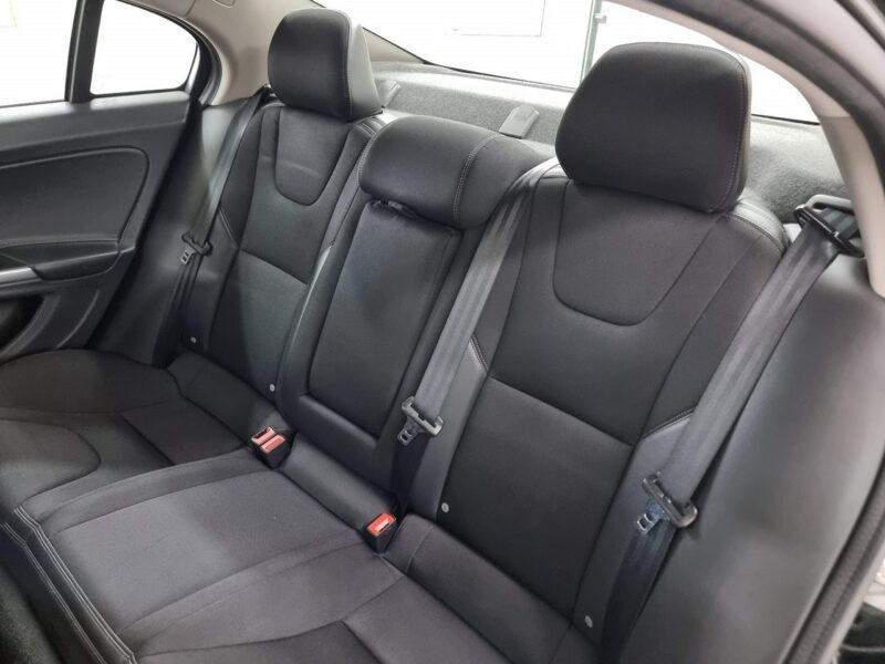 Volvo S60 2.0 T3 Drive-E Momentum, I właściciel, salon Polska, FV23% II (2010-)