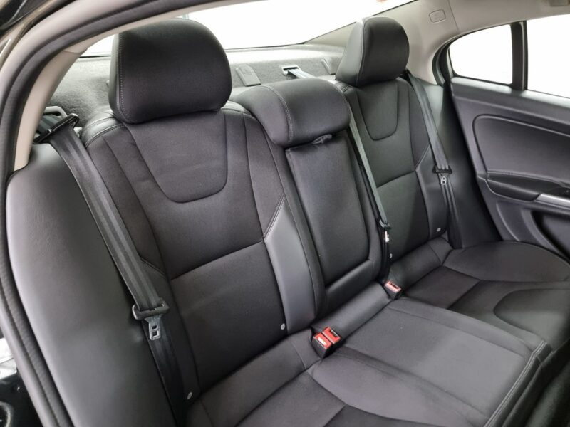 Volvo S60 2.0 T3 Drive-E Momentum, I właściciel, salon Polska, FV23% II (2010-)