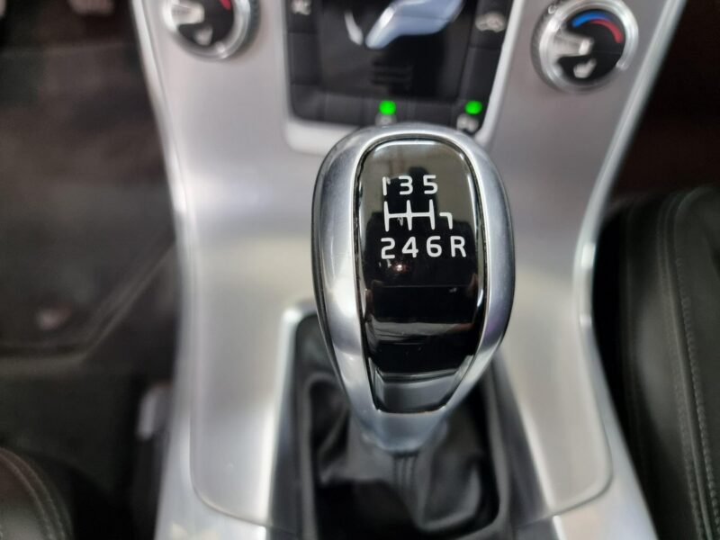 Volvo S60 2.0 T3 Drive-E Momentum, I właściciel, salon Polska, FV23% II (2010-)