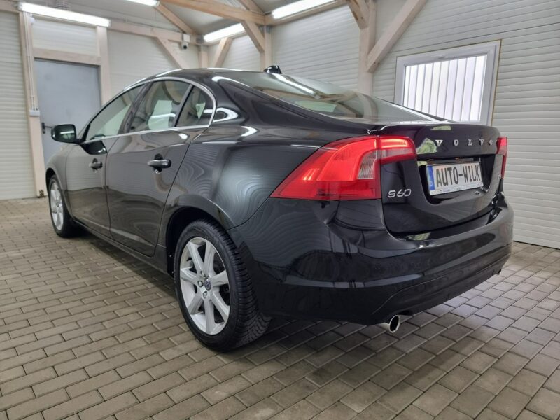 Volvo S60 2.0 T3 Drive-E Momentum, I właściciel, salon Polska, FV23% II (2010-)