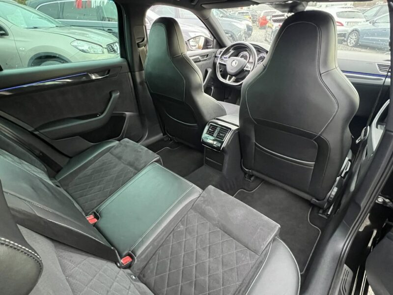 Škoda Superb -SPRZEDANY- 4X4*Full Wyposaż/Sport Line *2.0 TDI - Nowy Rozrząd&Dwumas III (2015-2023)