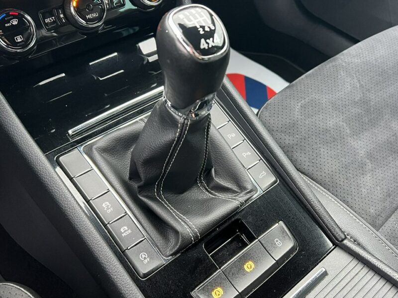 Škoda Superb -SPRZEDANY- 4X4*Full Wyposaż/Sport Line *2.0 TDI - Nowy Rozrząd&Dwumas III (2015-2023)