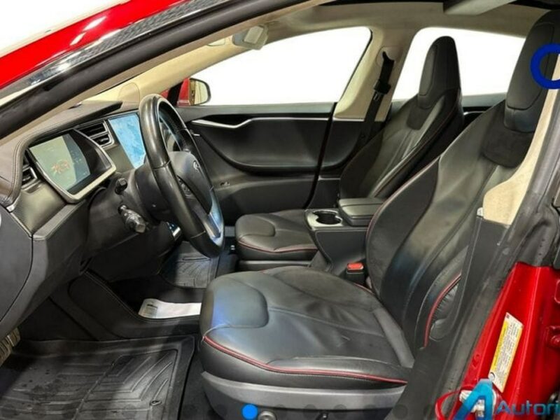 Tesla Model S darmowe ładowanie zadbana sprawna