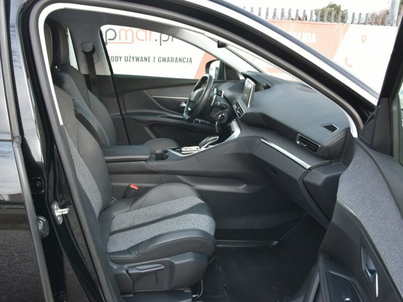Peugeot 5008 1.5HDi 130KM Automat 2019r. 7os. LED NAVi Kamera Skóra Rolety II (2017-)
