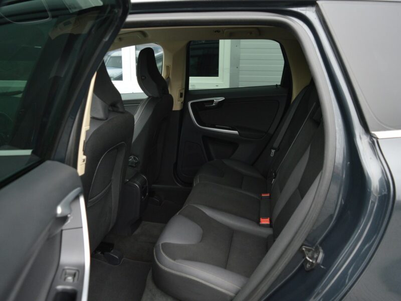 Volvo XC 60 2.0 D3 Automat Navi Bluetooth 263 tys.km. I (2008-2017)
