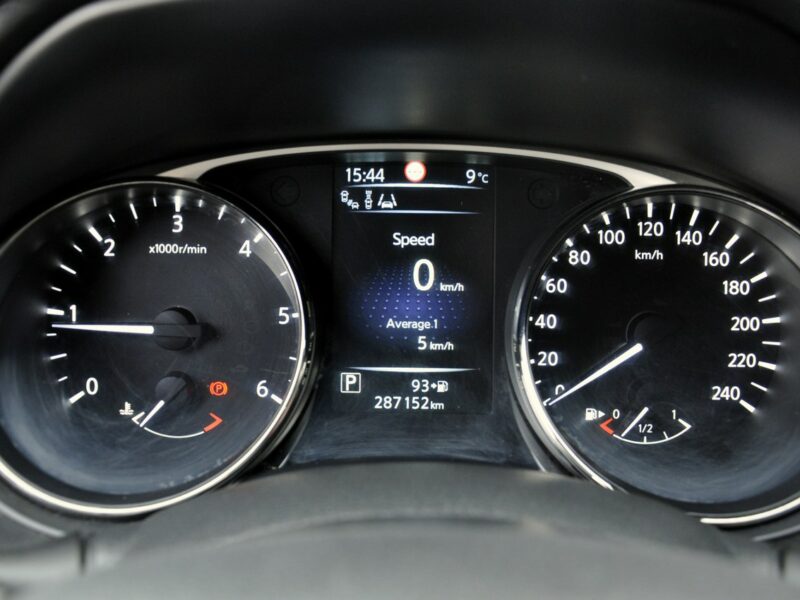 Nissan X-Trail 1,6DCi 130KM Tekna /Navi/Kamera360/Led/KeyLess/Alufelgi/el.klapa III (2014-2021)
