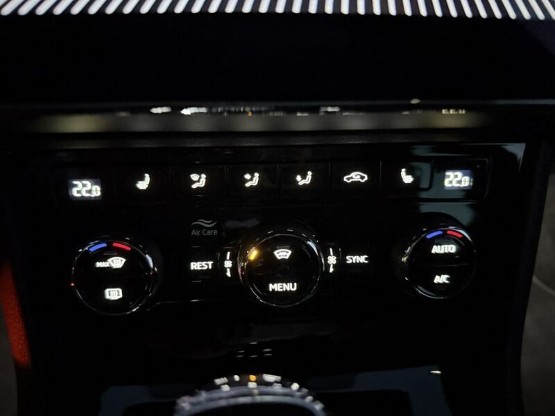 Škoda Superb 19r. 2.0 TDI 190KM DSG Sportline bezwypadkowa super stan, wyposażenie III (2015-2023)