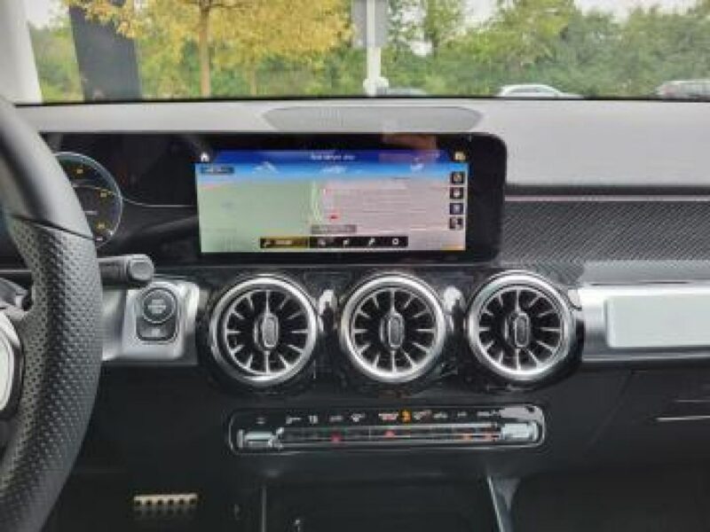 Mercedes GLB