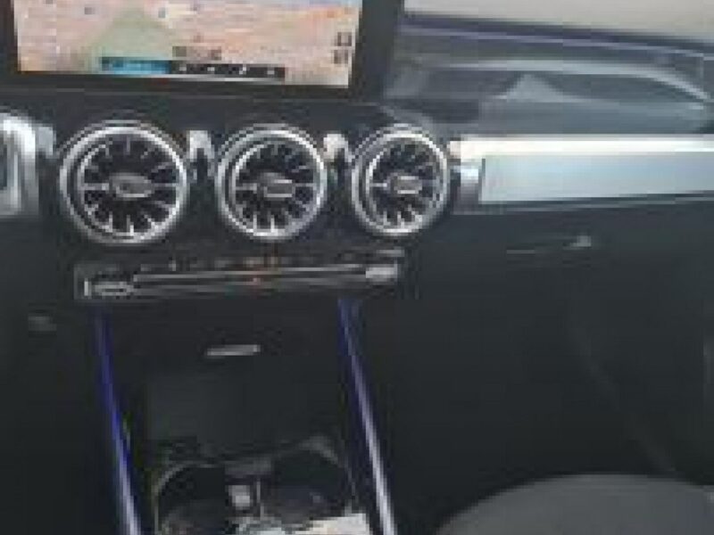 Mercedes GLB