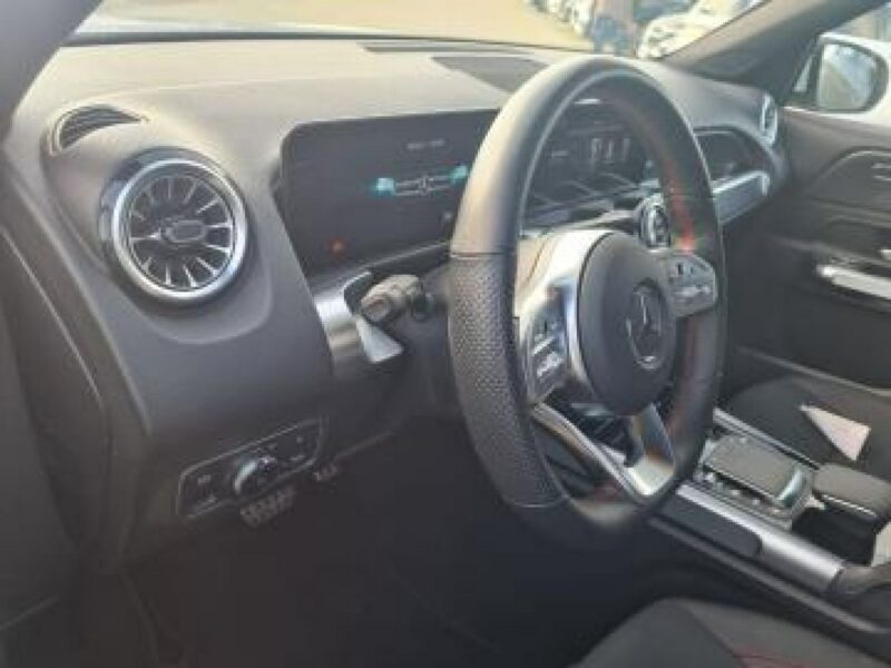 Mercedes GLB