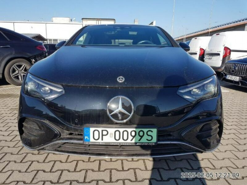 Mercedes EQE