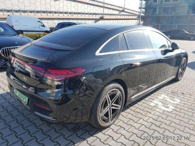 Mercedes EQE