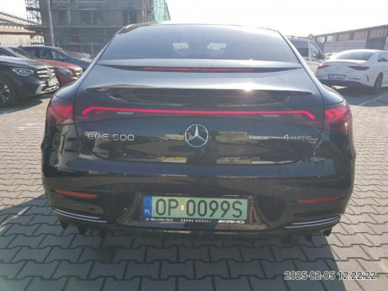 Mercedes EQE