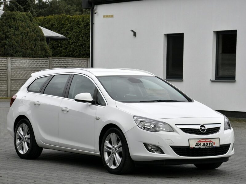 Opel Astra 1.4T 140KM nJoy/Navi/Serwis/Tempomat/Zadbany/Parktronik/ J (2009-2019)