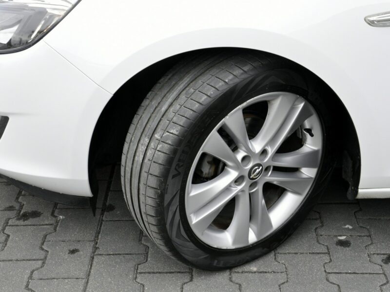 Opel Astra 1.4T 140KM nJoy/Navi/Serwis/Tempomat/Zadbany/Parktronik/ J (2009-2019)