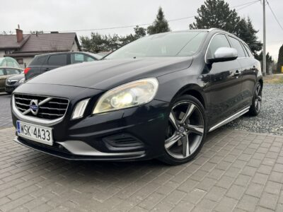 Volvo V60 Volvo V60 2.4D5 R-Design Xenon LED Szyberdach Nawigacja TFT Automat! I (2010-2018)