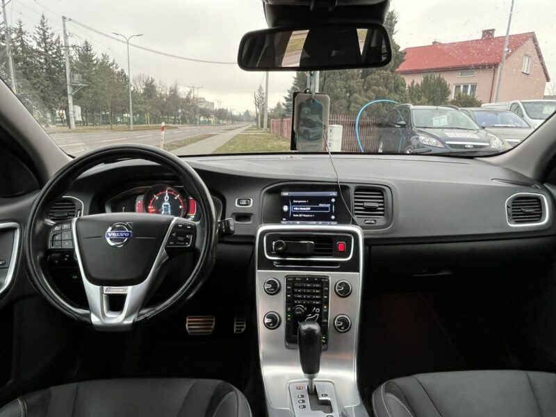 Volvo V60 Volvo V60 2.4D5 R-Design Xenon LED Szyberdach Nawigacja TFT Automat! I (2010-2018)