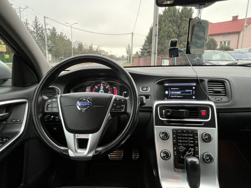 Volvo V60 Volvo V60 2.4D5 R-Design Xenon LED Szyberdach Nawigacja TFT Automat! I (2010-2018)