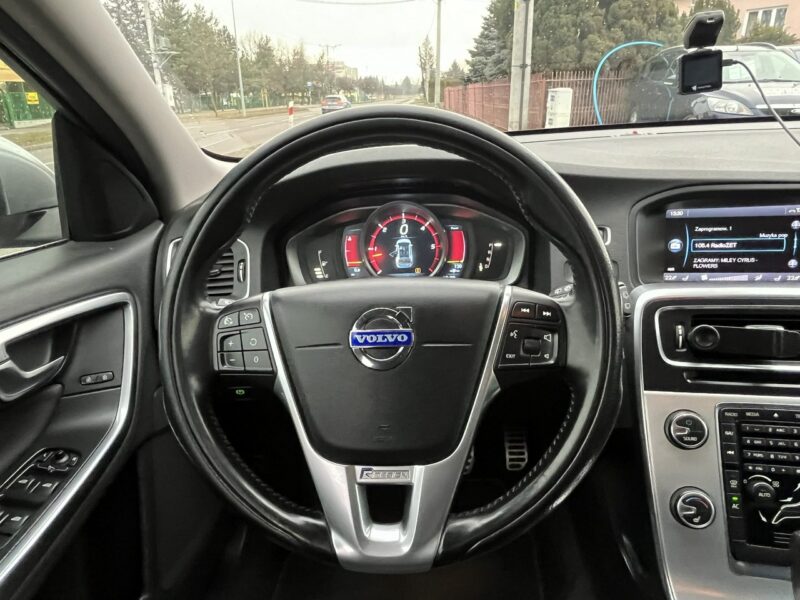 Volvo V60 Volvo V60 2.4D5 R-Design Xenon LED Szyberdach Nawigacja TFT Automat! I (2010-2018)