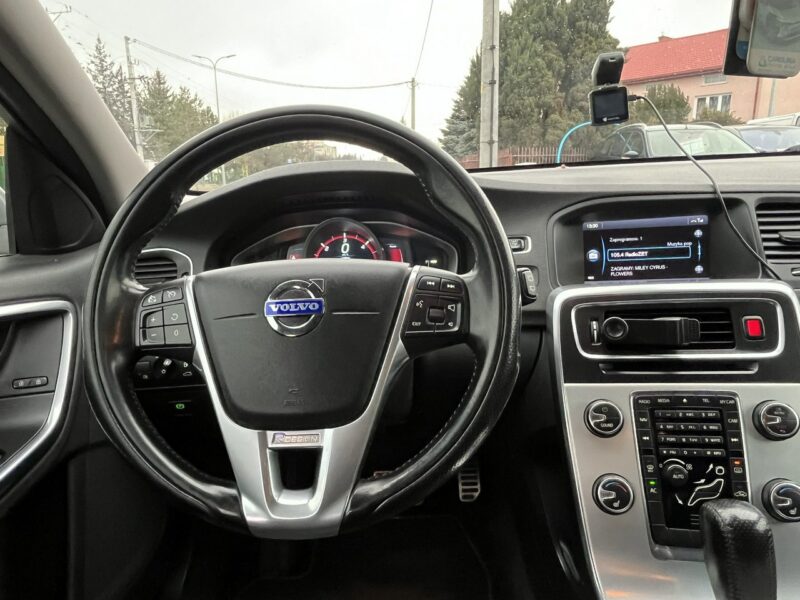 Volvo V60 Volvo V60 2.4D5 R-Design Xenon LED Szyberdach Nawigacja TFT Automat! I (2010-2018)
