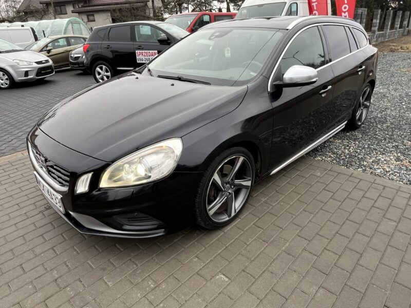 Volvo V60 Volvo V60 2.4D5 R-Design Xenon LED Szyberdach Nawigacja TFT Automat! I (2010-2018)