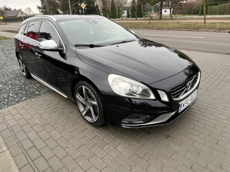 Volvo V60 Volvo V60 2.4D5 R-Design Xenon LED Szyberdach Nawigacja TFT Automat! I (2010-2018)