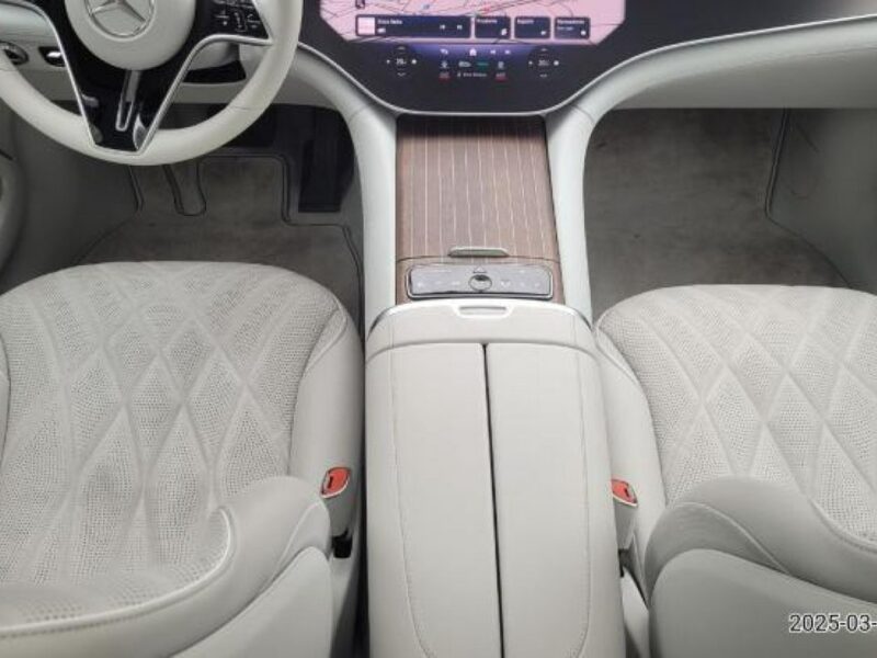 Mercedes EQS