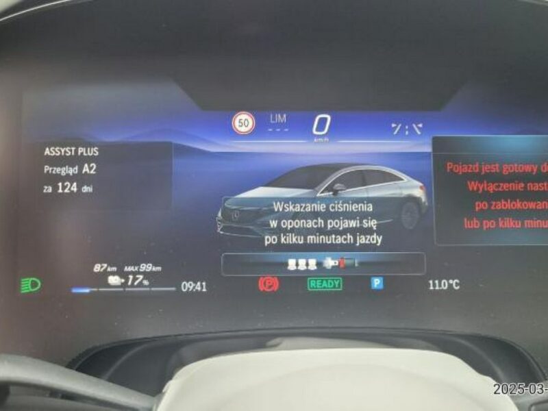 Mercedes EQS