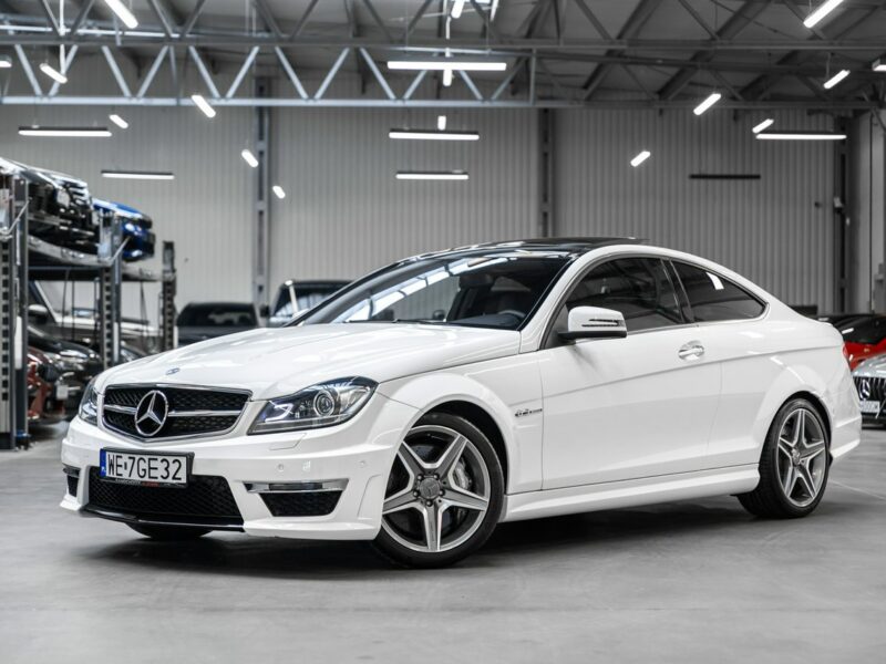 Mercedes C 63 AMG Bezwypadkowy. Przebieg 7600 km! Po konwersji. Po serwisie na 15 tys zł W204 (2007-2014)
