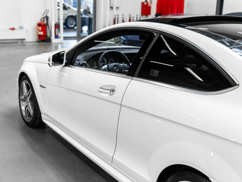 Mercedes C 63 AMG Bezwypadkowy. Przebieg 7600 km! Po konwersji. Po serwisie na 15 tys zł W204 (2007-2014)